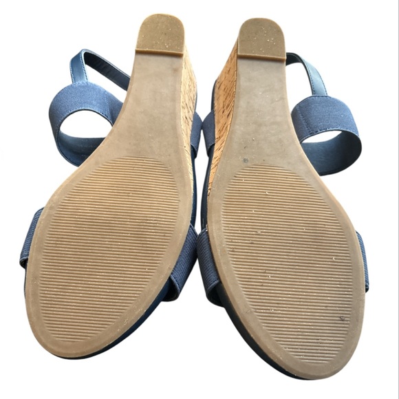 Denver Hayes Wedge Sandals | Size 9 - Picture 7 of 8